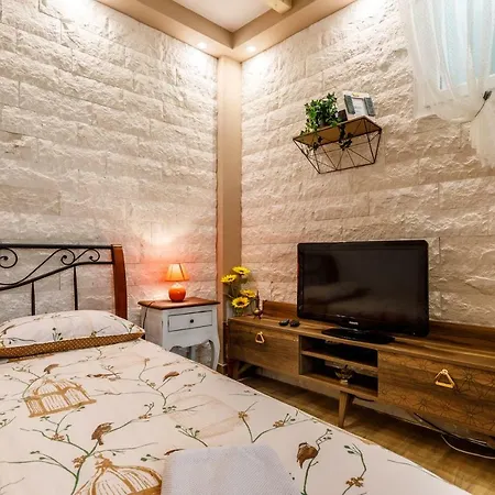 Saint Lucas سبليت